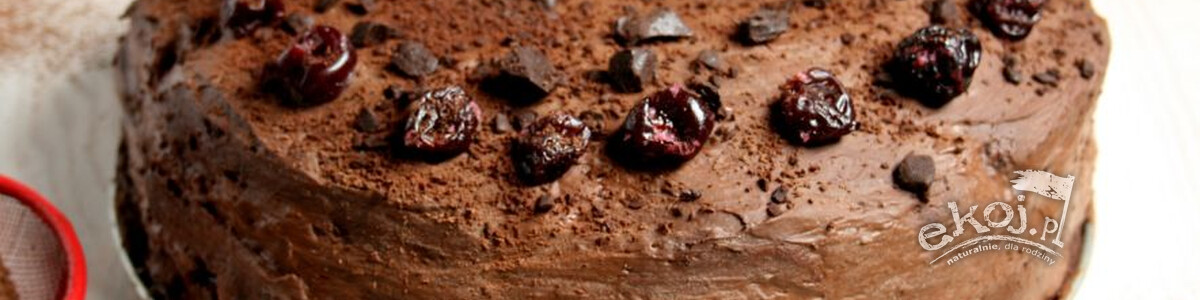 Tort wiśniowy na kawowo czekoladowym biszkopcie